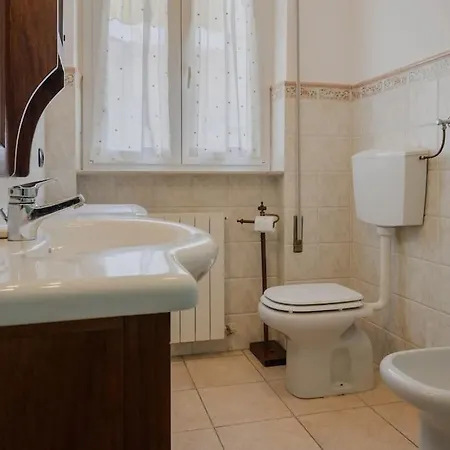 The Sea Of Daire Viareggio